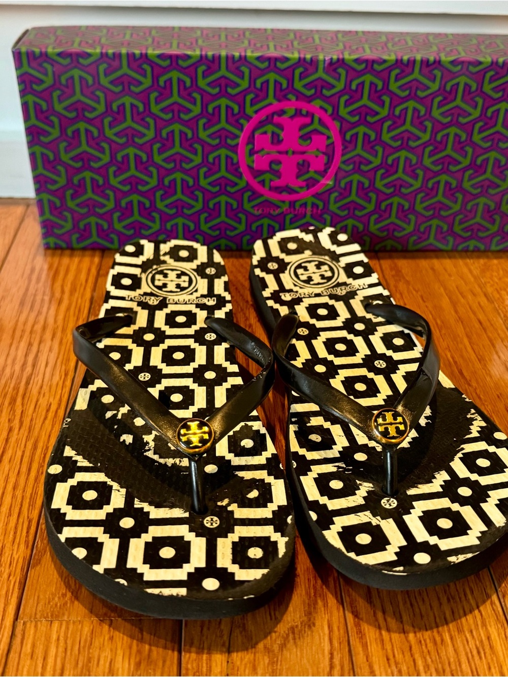 Tory Burch- Flip Flops- Size 6- Black Tory Tile Print 973